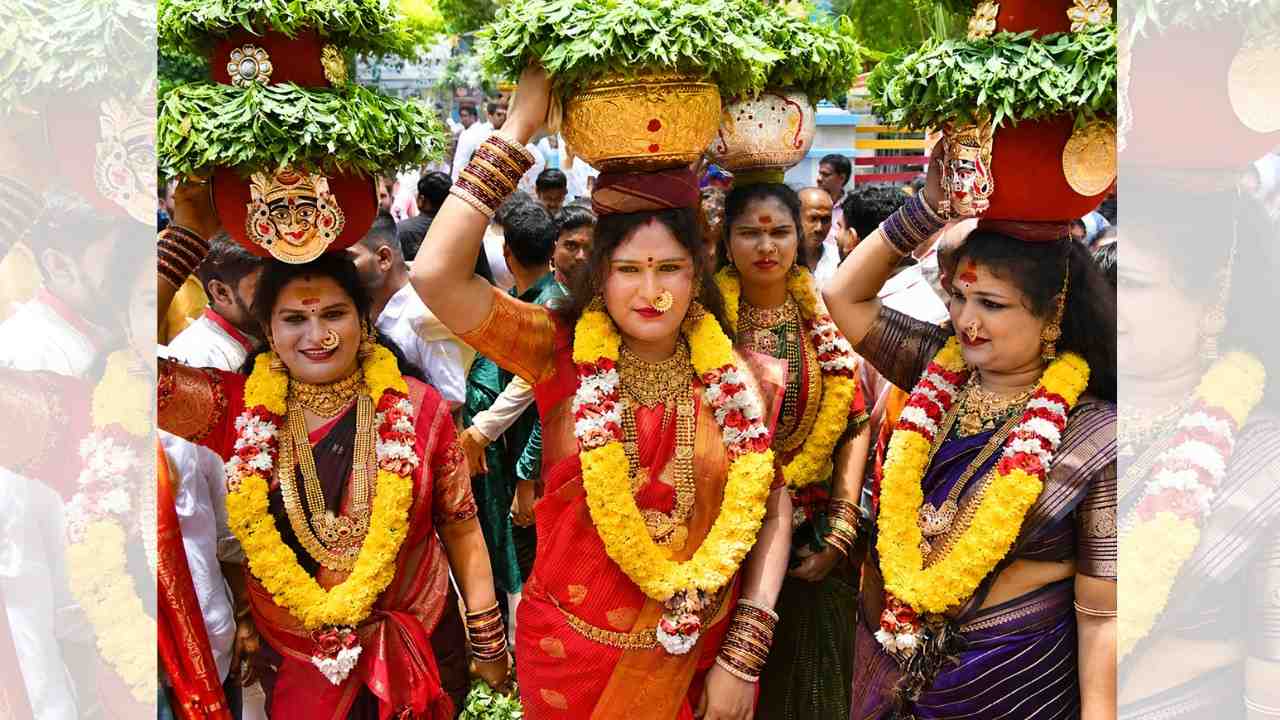 sri-mahankali-bonalu-golden-bonam-joint-temple-procession-committee