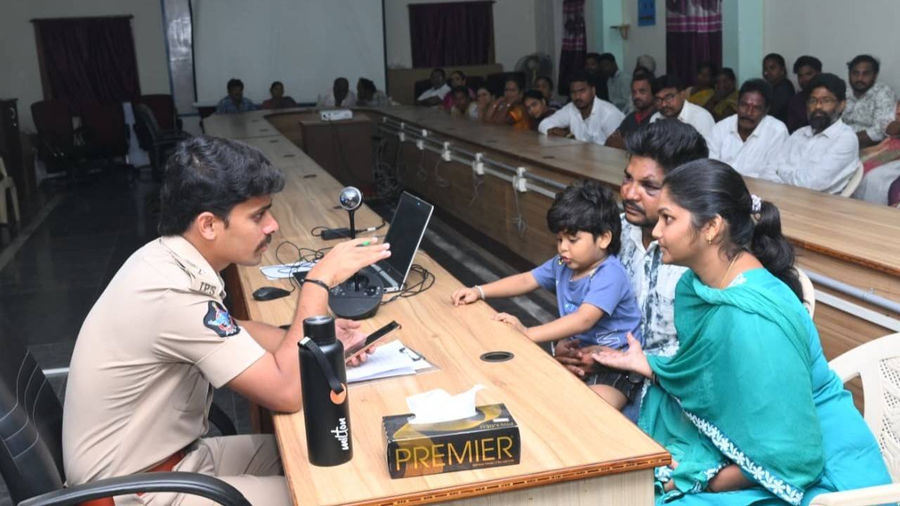 srikakulam-pgrs-60-complaints-sp-orders-field-level-inquiry